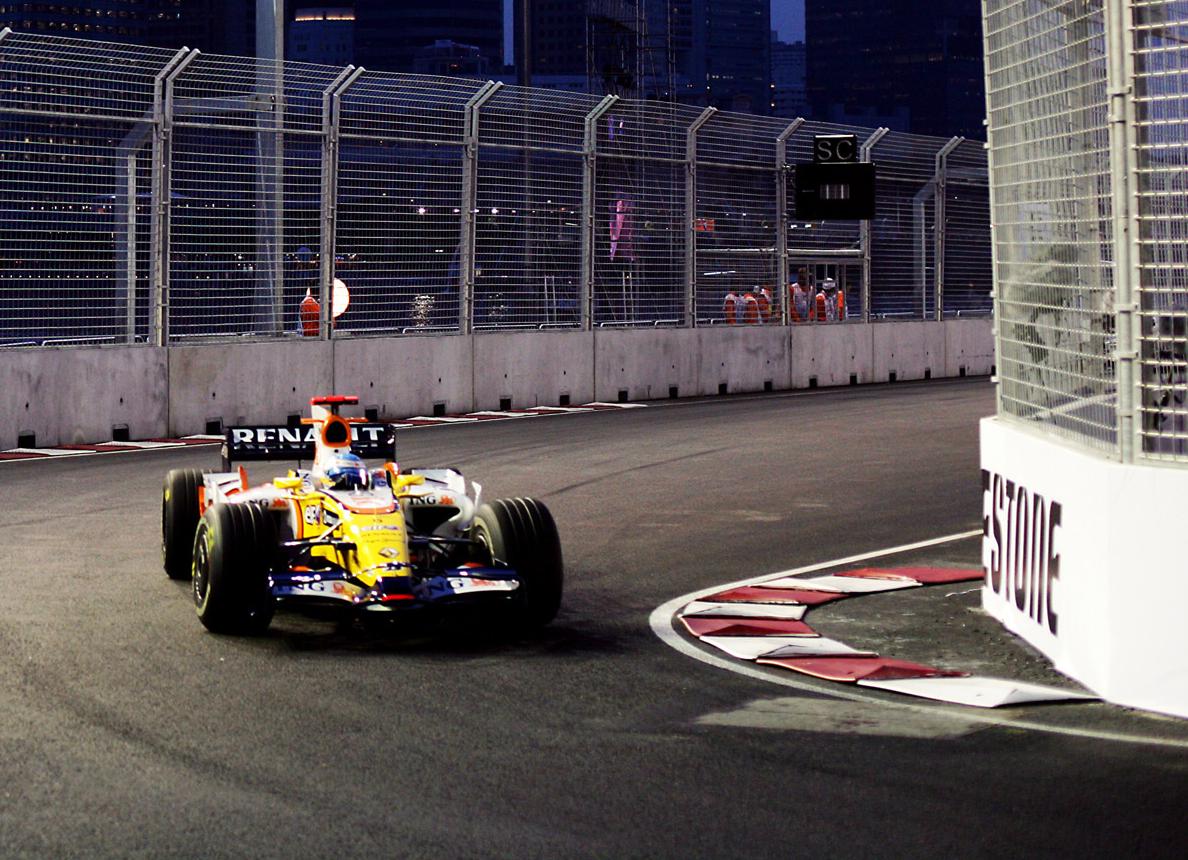 Fernando Alonso Wins The Singapore Grand Prix