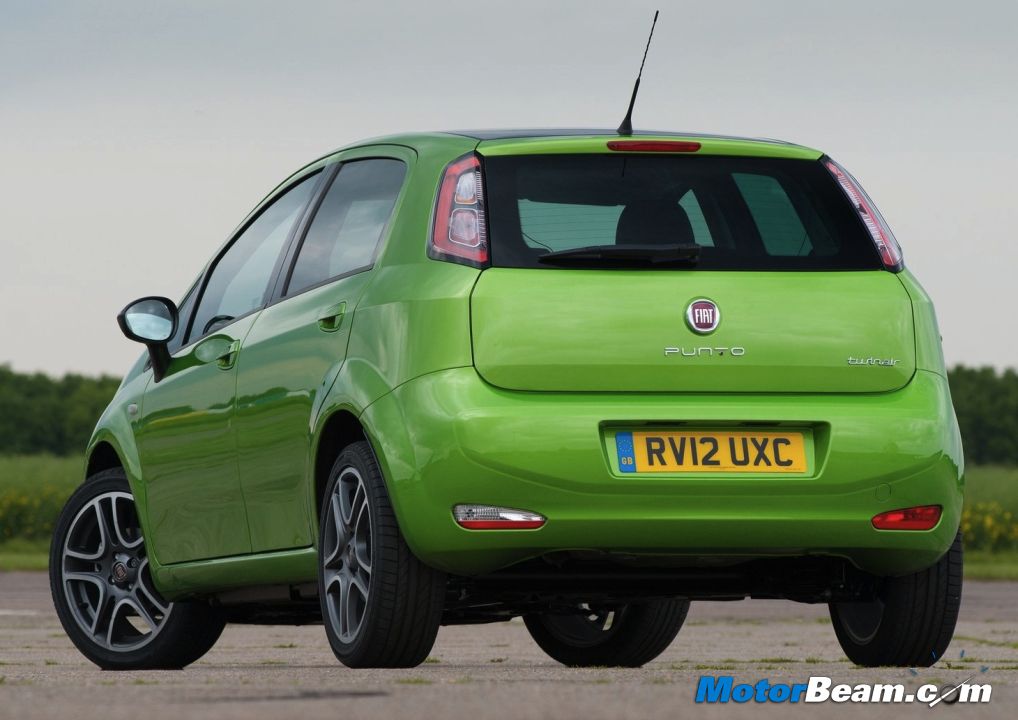 Fiat Punto hatchback review - CarBuyer 