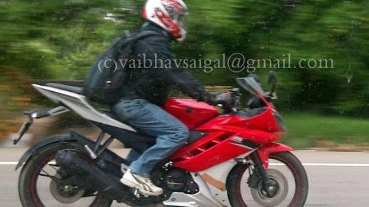 yamaha r15 bike red