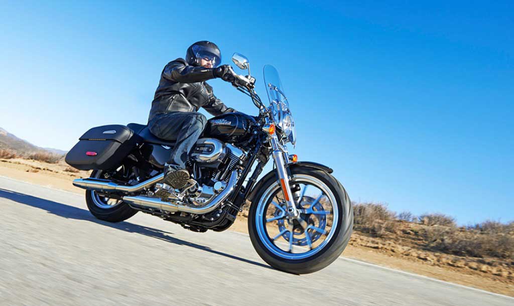 2014-Harley-Davidson-SuperLow-1200T-Side