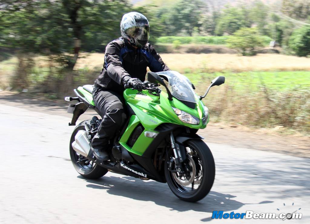 https://www.motorbeam.com/wp-content/uploads/2014-Kawasaki-Ninja-1000-Test-Ride.jpg