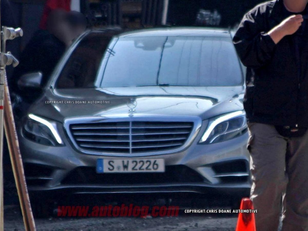 2014 Mercedes S-Class Caught Uncamouflaged, Interiors Unveiled