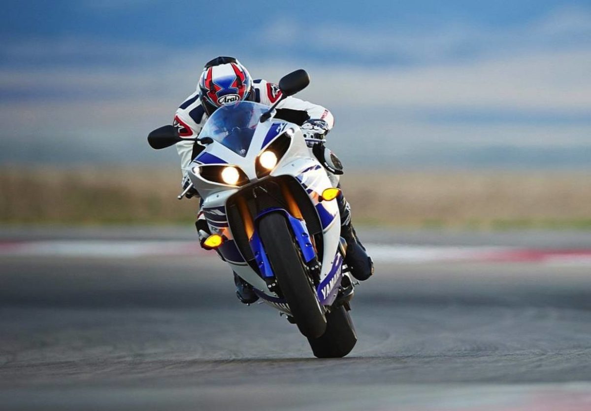 Yamaha r1 store 2014