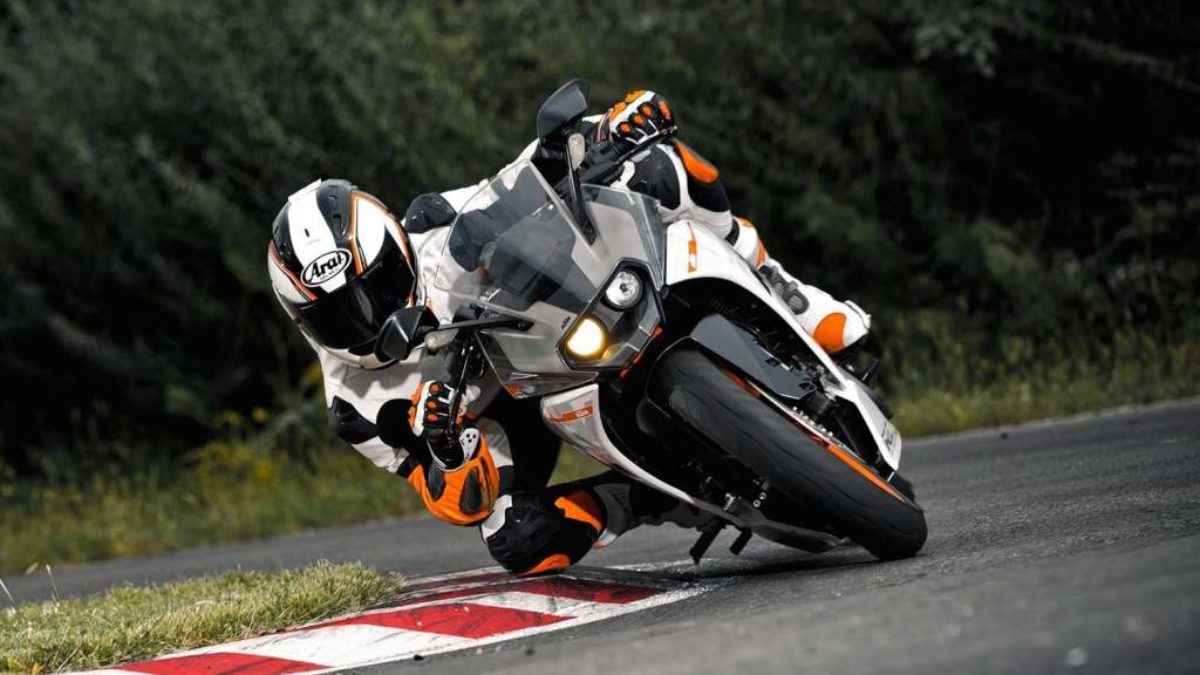 Ktm rc best sale 200 helmet price