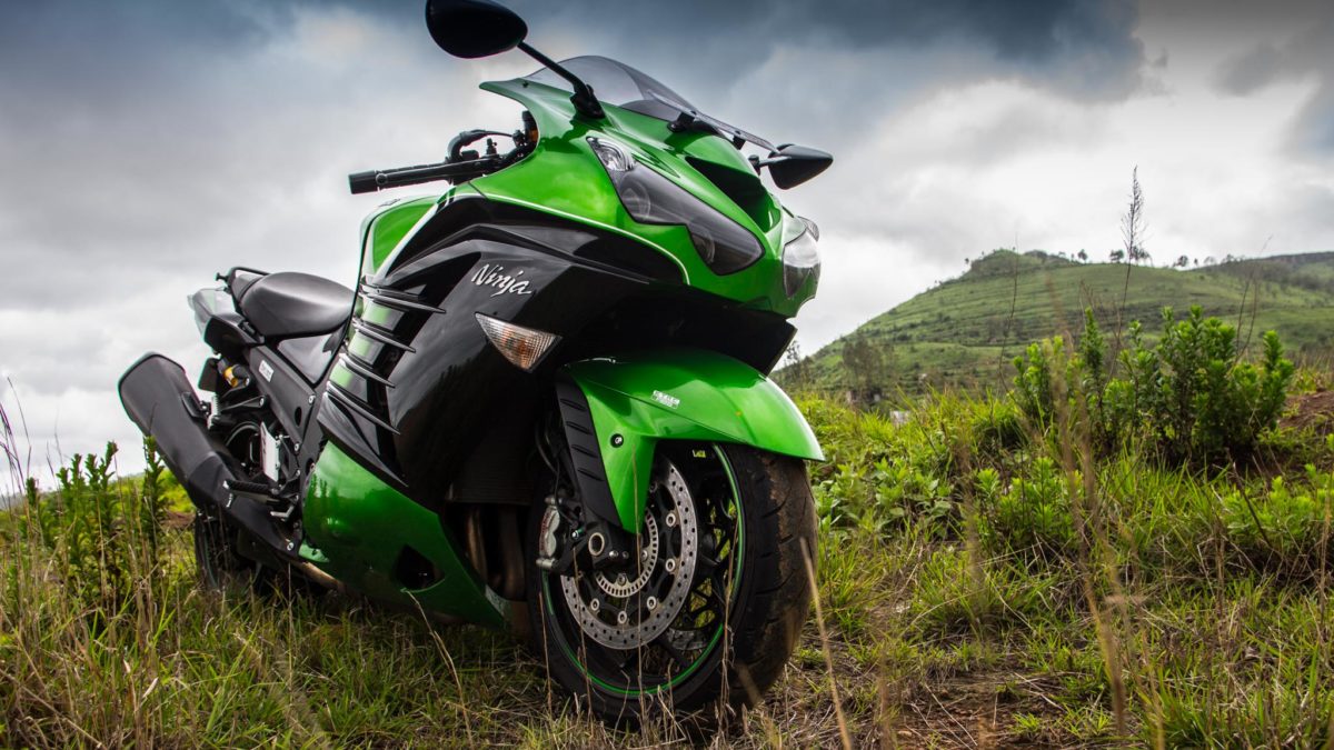 2016 Kawasaki Ninja ZX-14R Image Gallery | MotorBeam