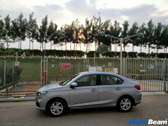 2018 Honda Amaze Side