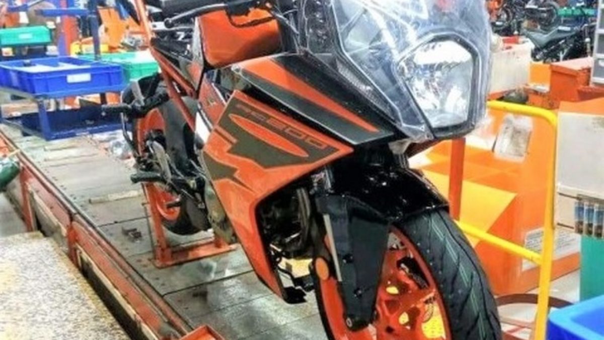 Ktm rc 200 online new model 2021 bs6