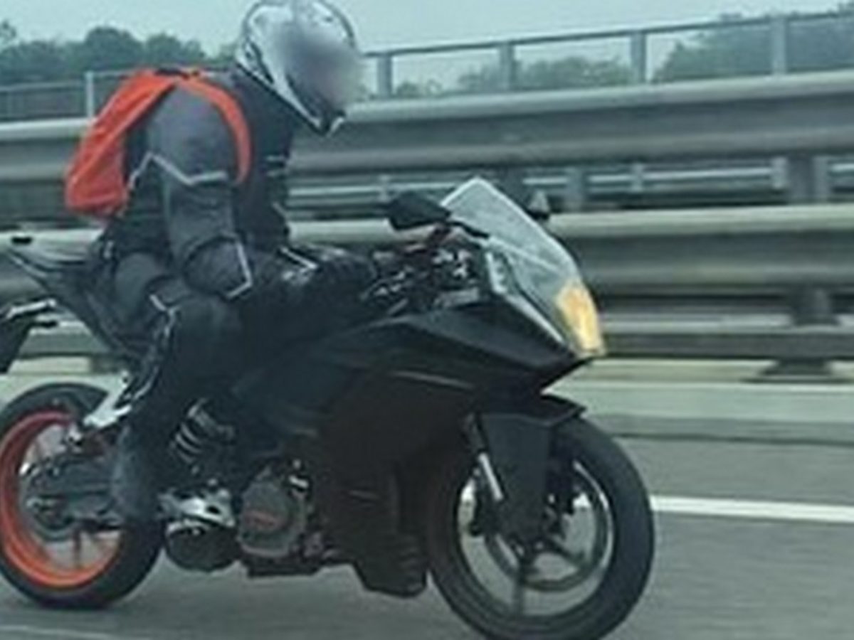 2021 KTM RC 200 Spied During Test Prototype Sports Halogen Headlight