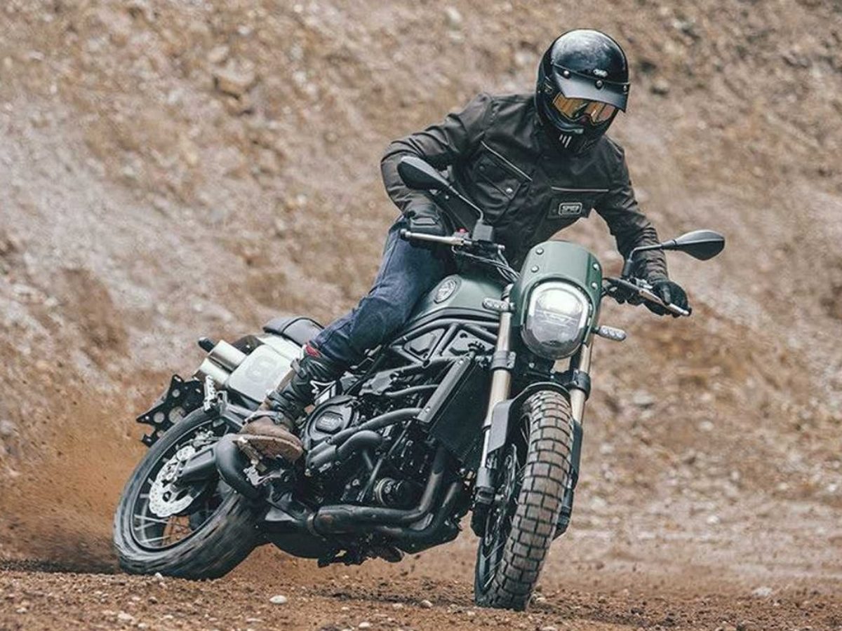 Benelli Leoncino 500 Trail Full Review. On & off road. What is it really  like? 