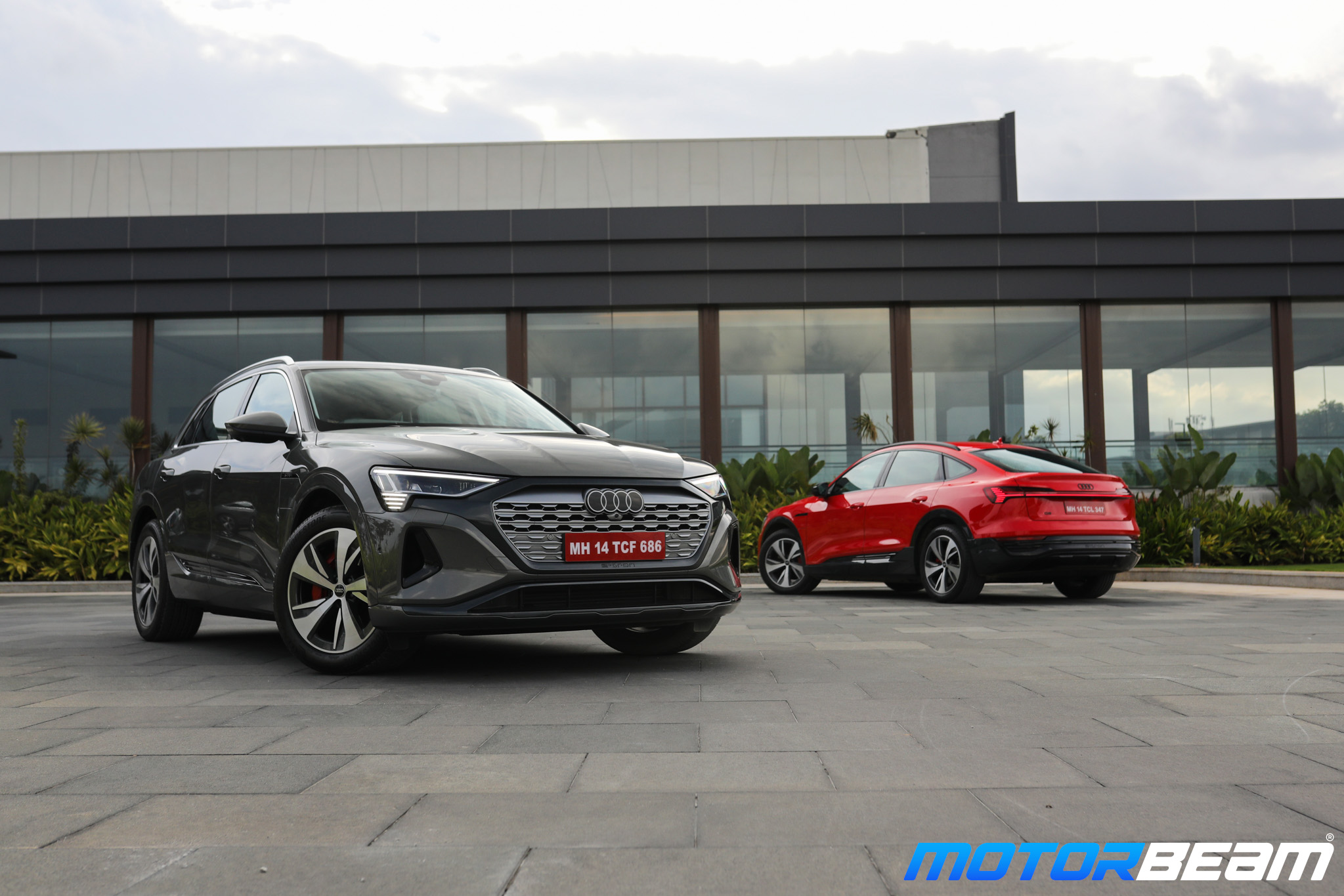 New 2023 Audi Q8 e-tron review: More range, new face – DrivingElectric 