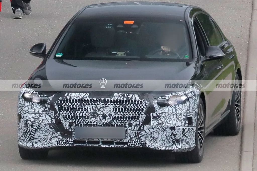 2025 Mercedes S-Class Prototype