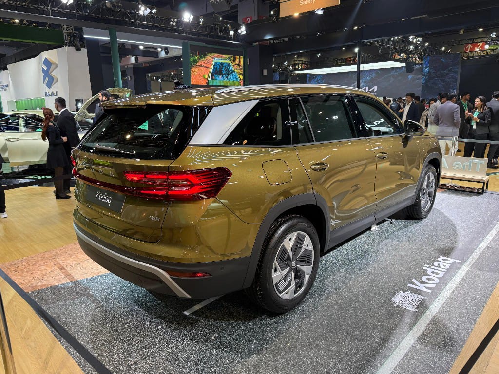 2025 Škoda Kodiaq Back Right