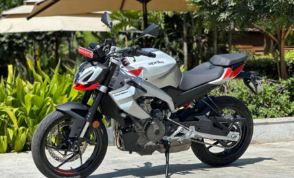 Aprilia Tuono 457 Front