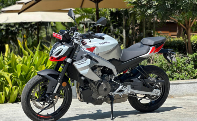 Aprilia Tuono 457 Front