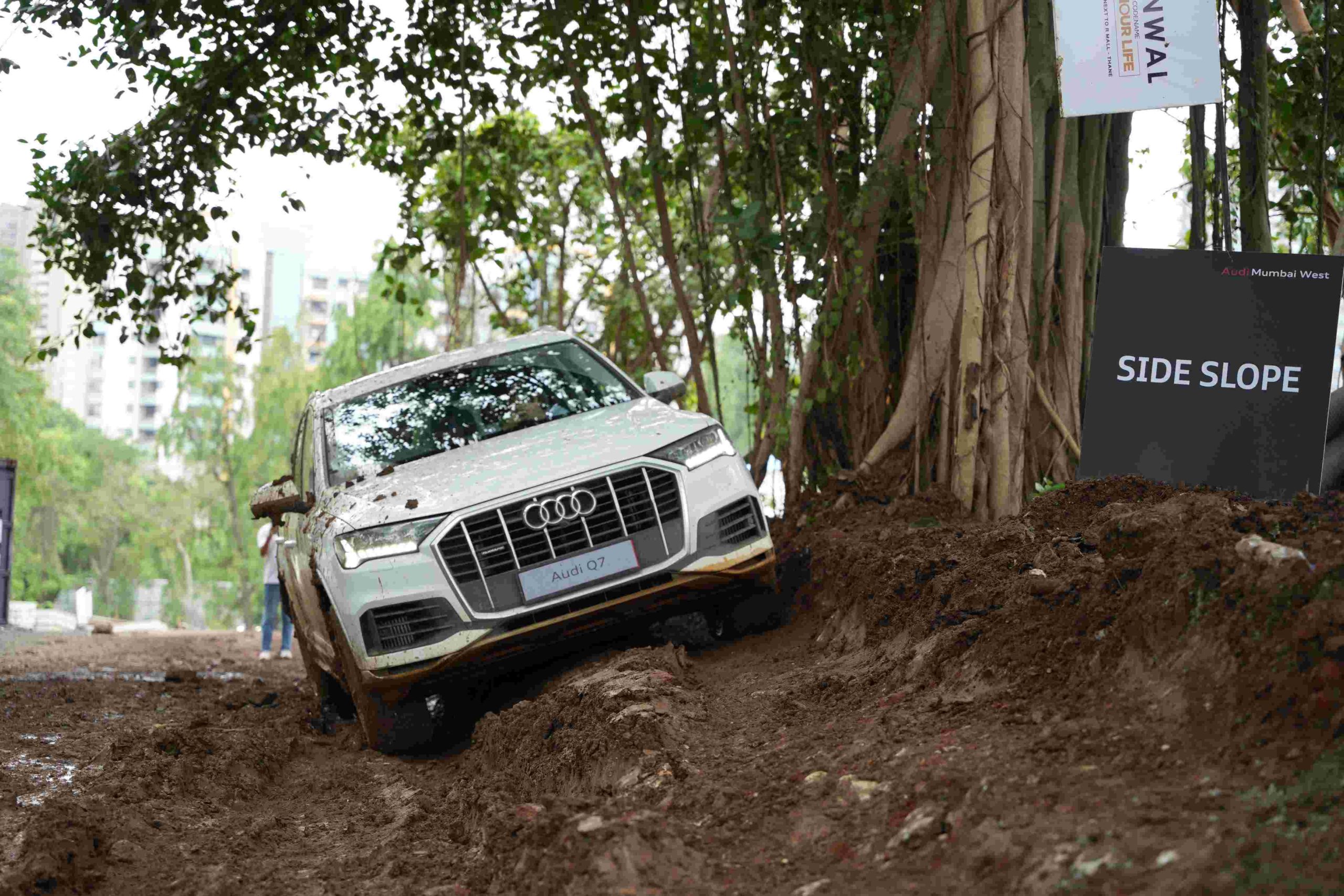 Audi Q7 on the Slide Slope