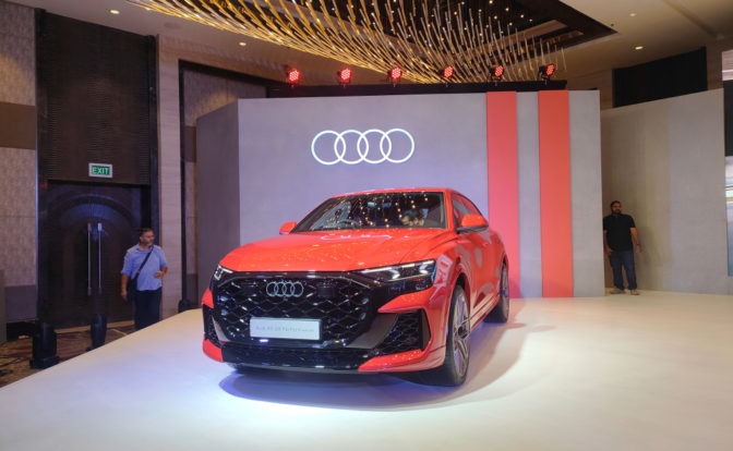 Audi RSQ8 Front