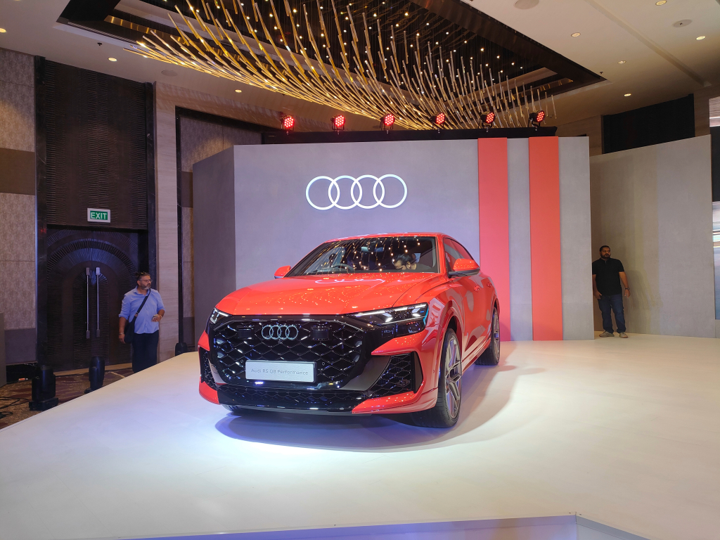 Audi RSQ8 Front