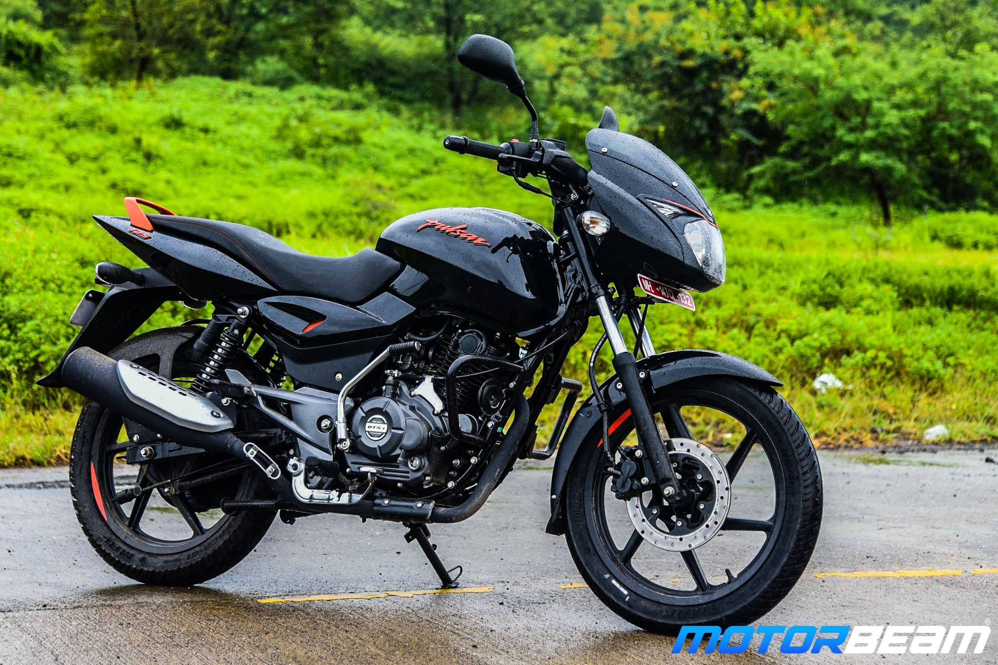 pulsar 125 bs6 on road price