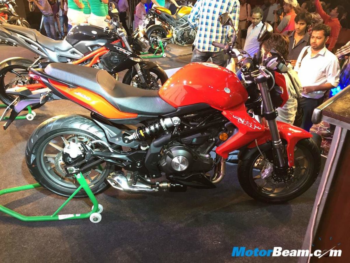 Benelli Tnt 300 Offered With Smaller Mrf Tyres Pirelli Optional