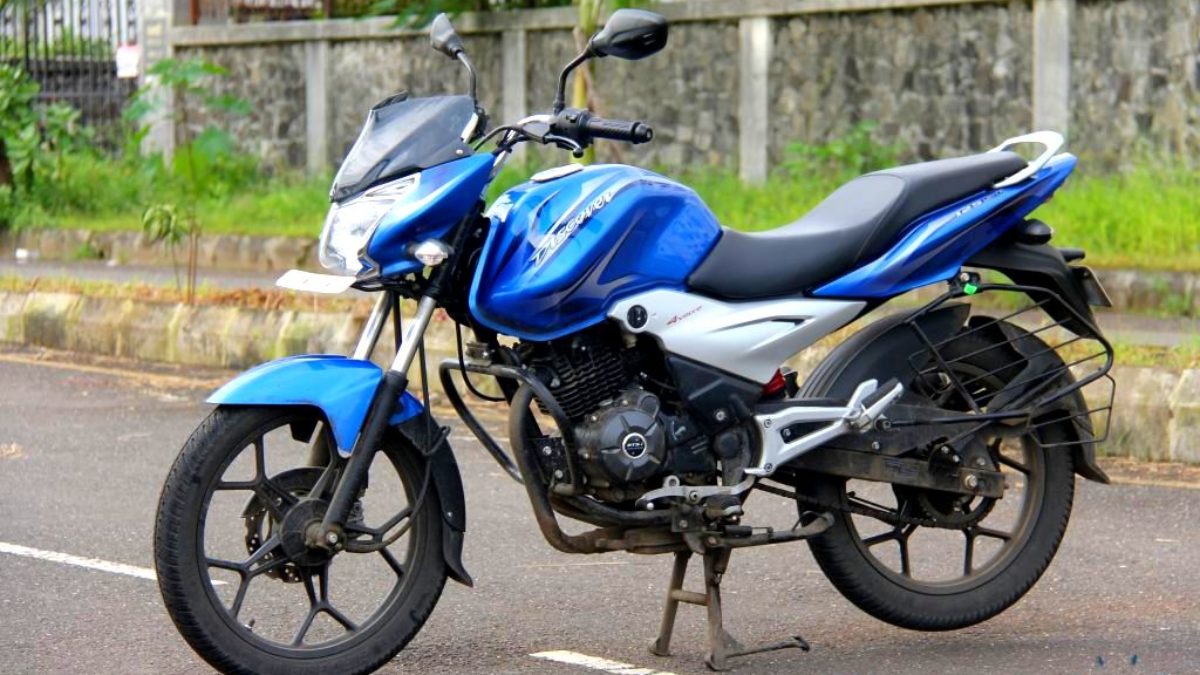 discover bajaj auto ltd price