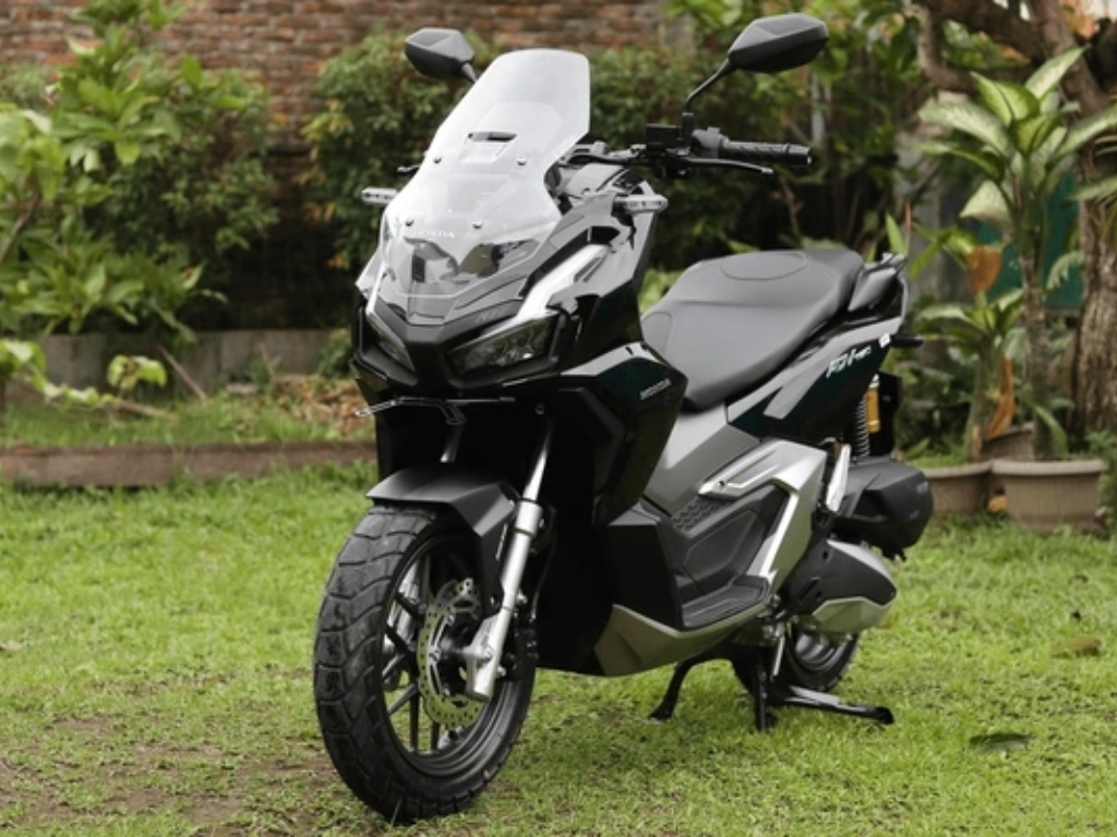 Honda ADV160 black