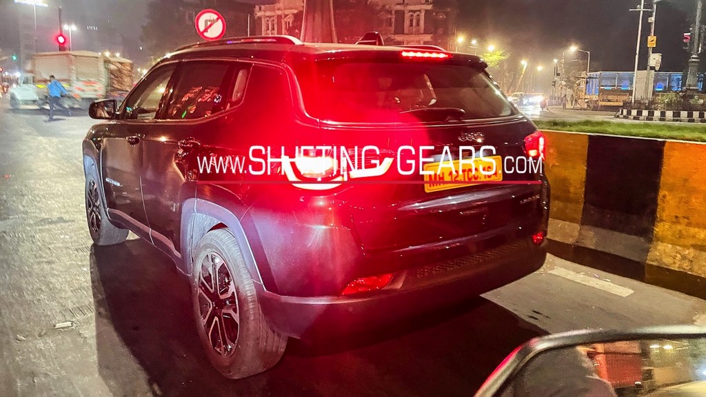 Jeep Compass Facelift Spotted Rear