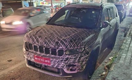 Jeep Meridian Facelift Spied