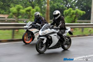 KTM RC 390 vs Kawasaki Ninja 300 – Shootout