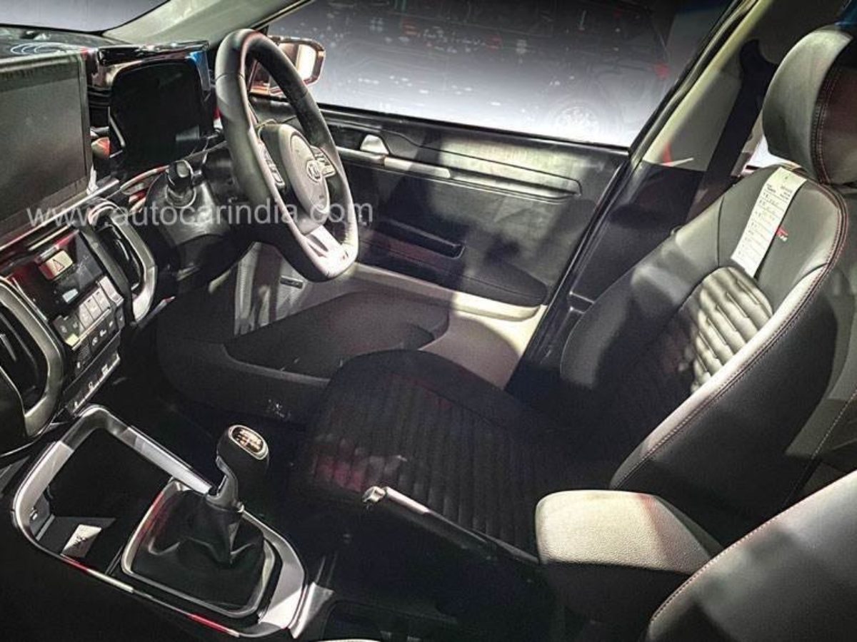 Kia Sonet Interior Leaked, Gets 10.25-Inch Touchscreen | MotorBeam