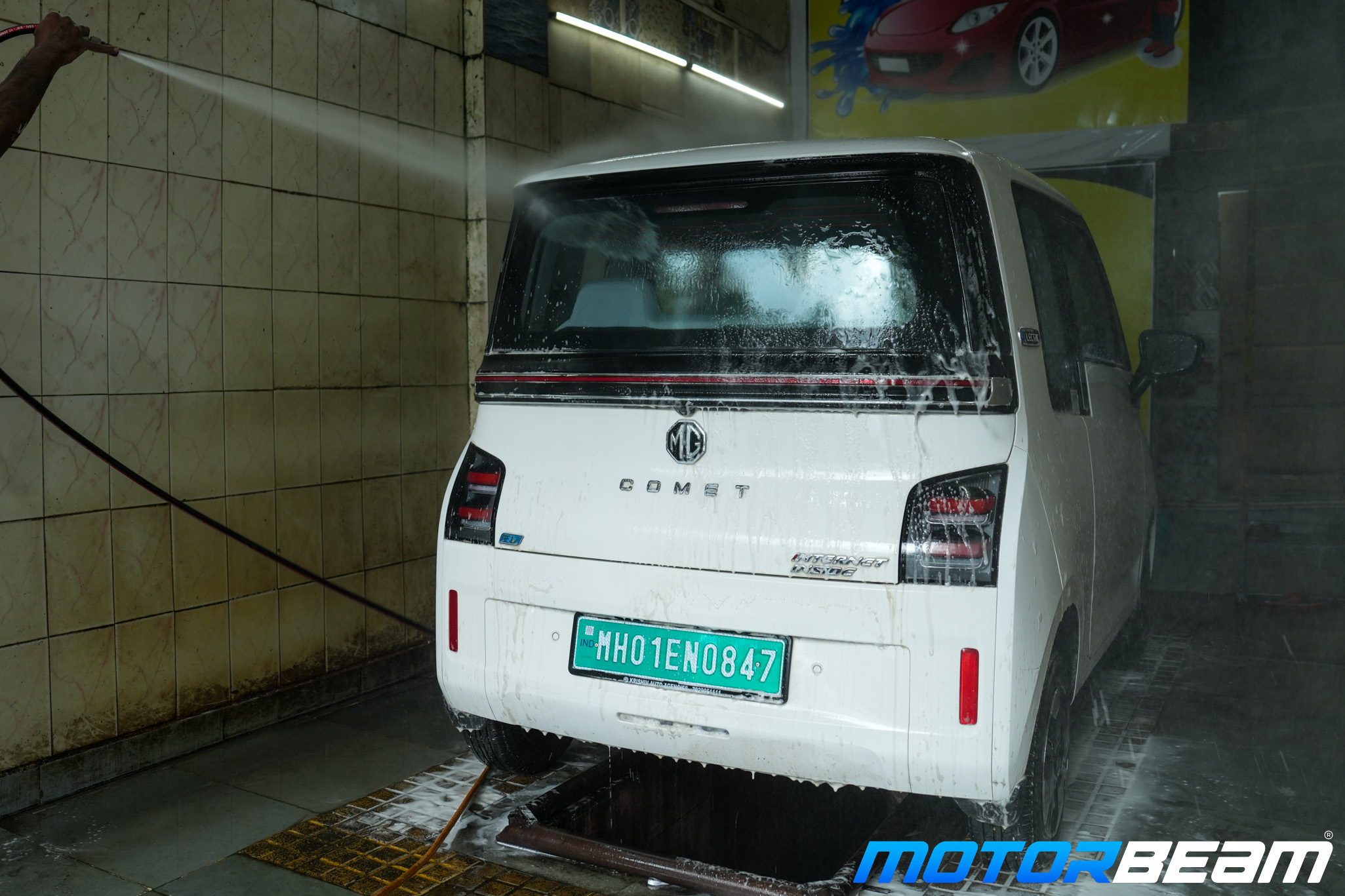 Small mud flaps and white colour meant the Comet required frequent washing during monsoons.