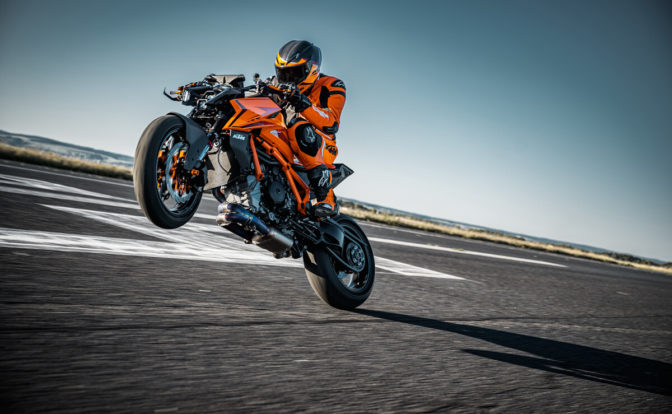 MY24 KTM 1390 SUPER DUKE R_EVO