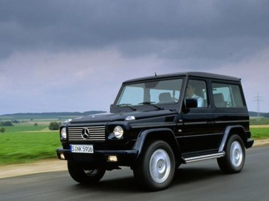 Mercedes G-Wagon front