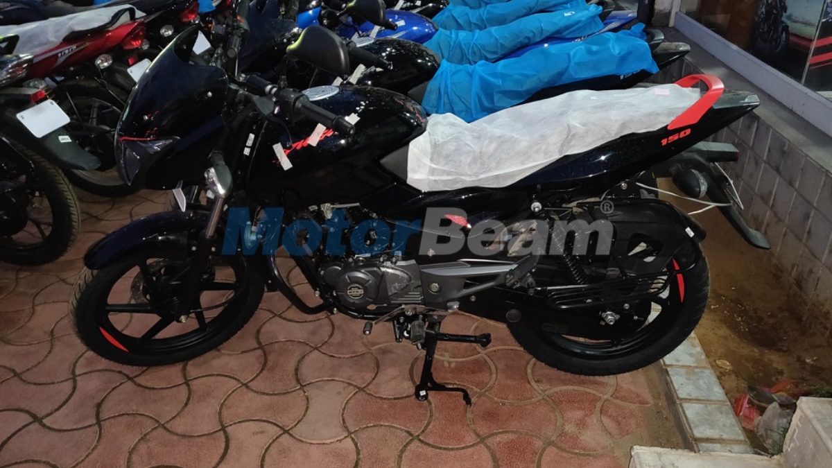 Pulsar 150 best sale classic old model