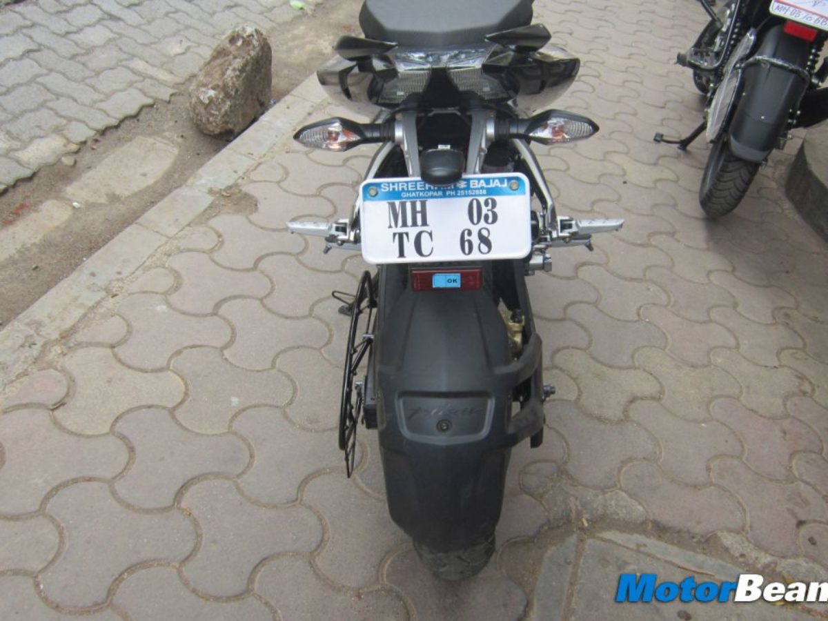 pulsar 200 ns rear hugger price