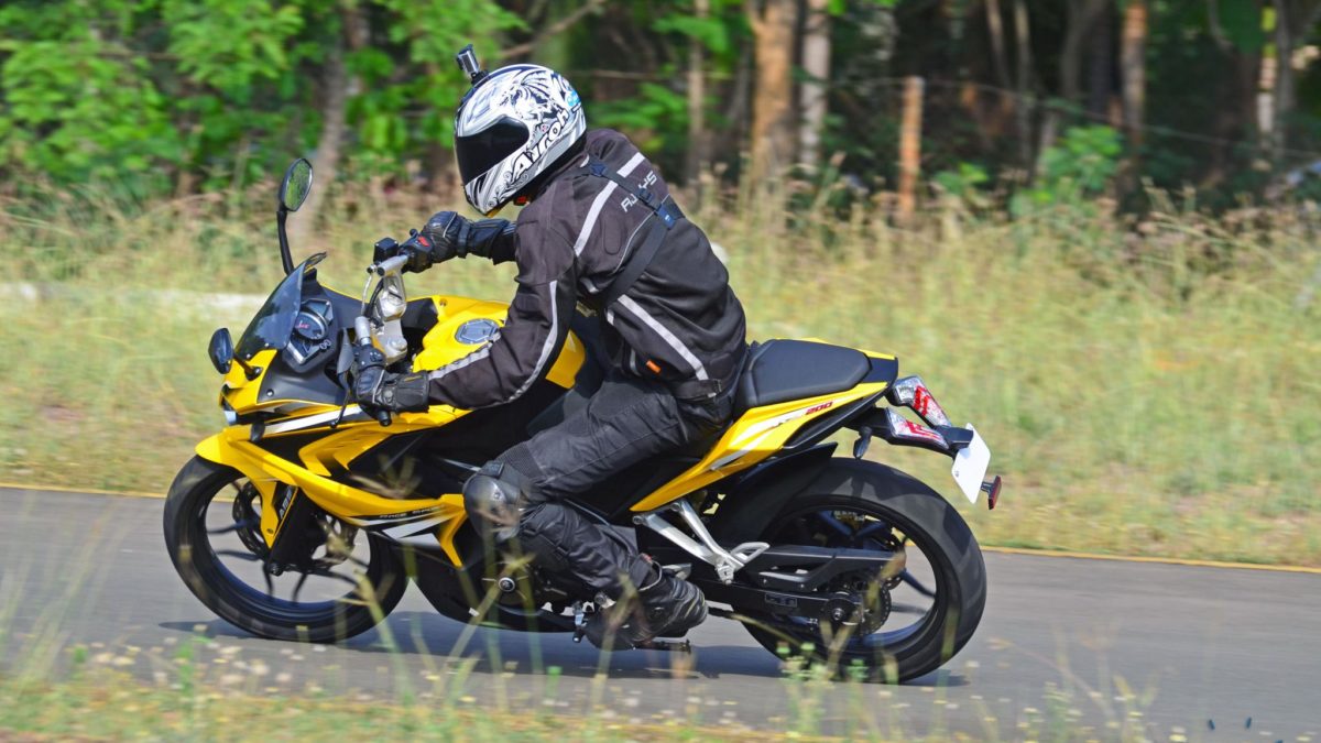 Helmet for 2025 pulsar rs 200