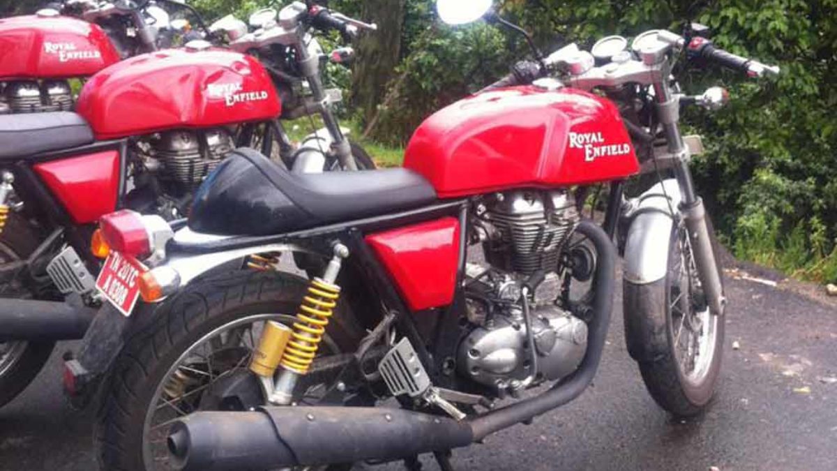 Royal Enfield Continental GT Spotted With 3 Different Seats