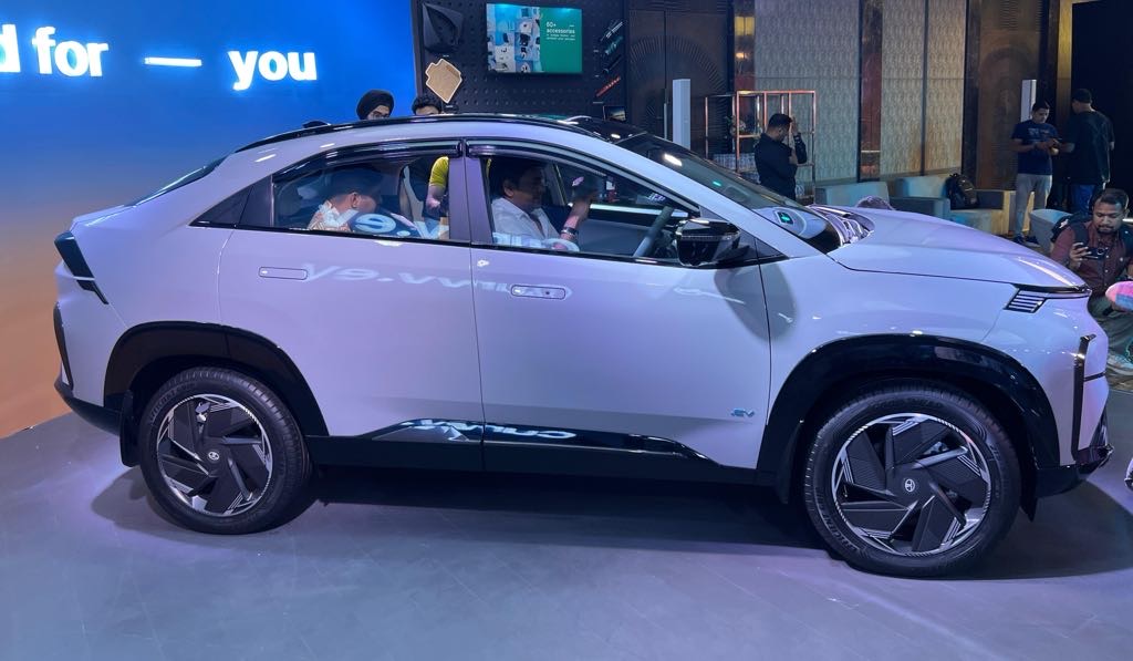 Tata Curvv EV Side