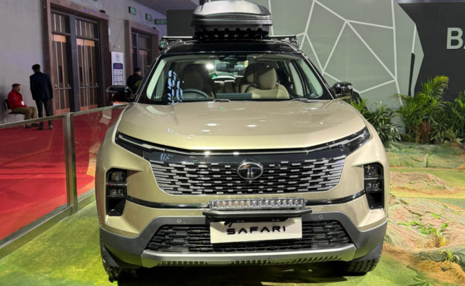 Tata Safari Bandipur Front