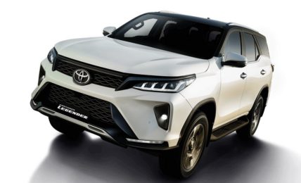 Toyota Fortuner Legender Front