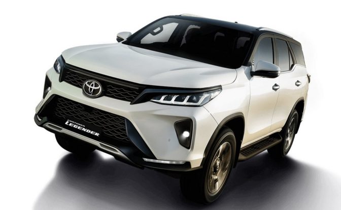 Toyota Fortuner Legender Front