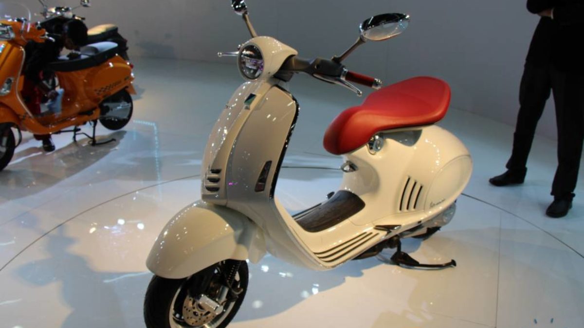 New Vespa 946 priced at Rs 12.04 lakh - Times of India