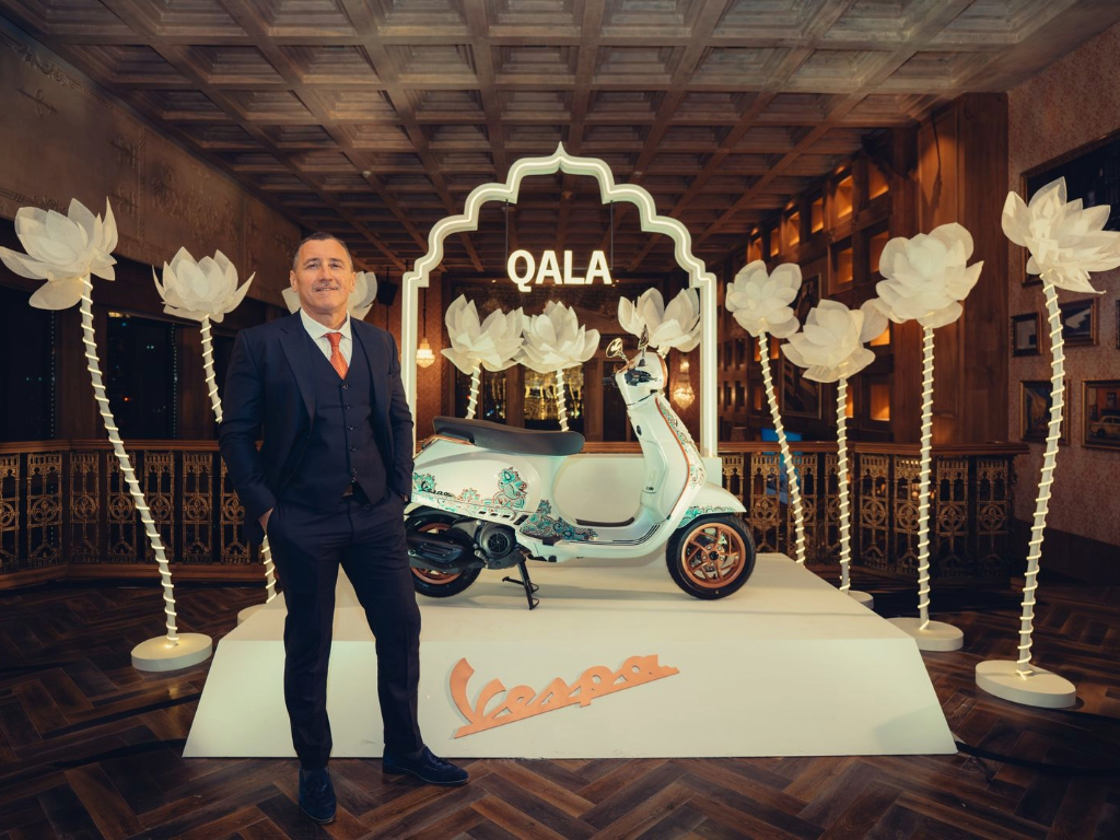 Vespa Qala side