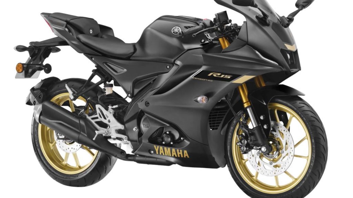 Yamaha r15 deals v3 mad black