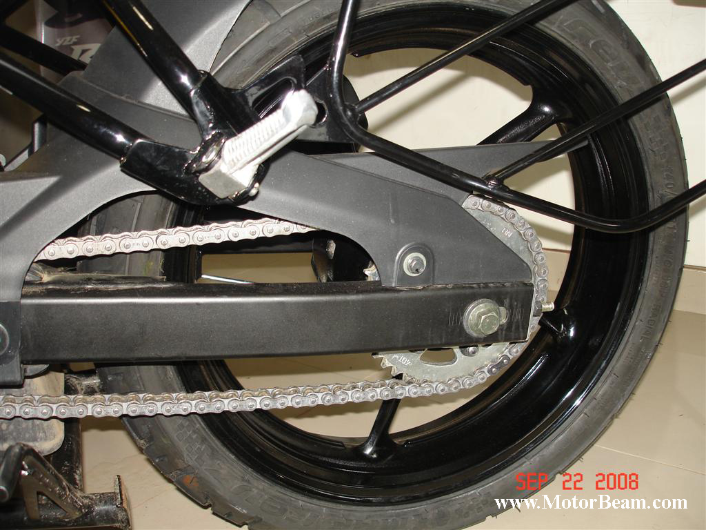 Yamaha fz cheap chain cover price